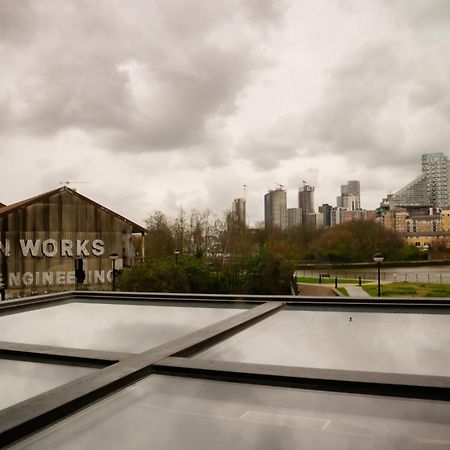 Loft Style Apartment Near O2, Abba Voyage, Excel Londra Dış mekan fotoğraf