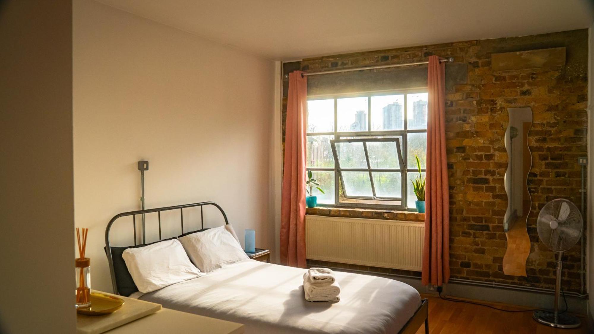 Loft Style Apartment Near O2, Abba Voyage, Excel Londra Dış mekan fotoğraf