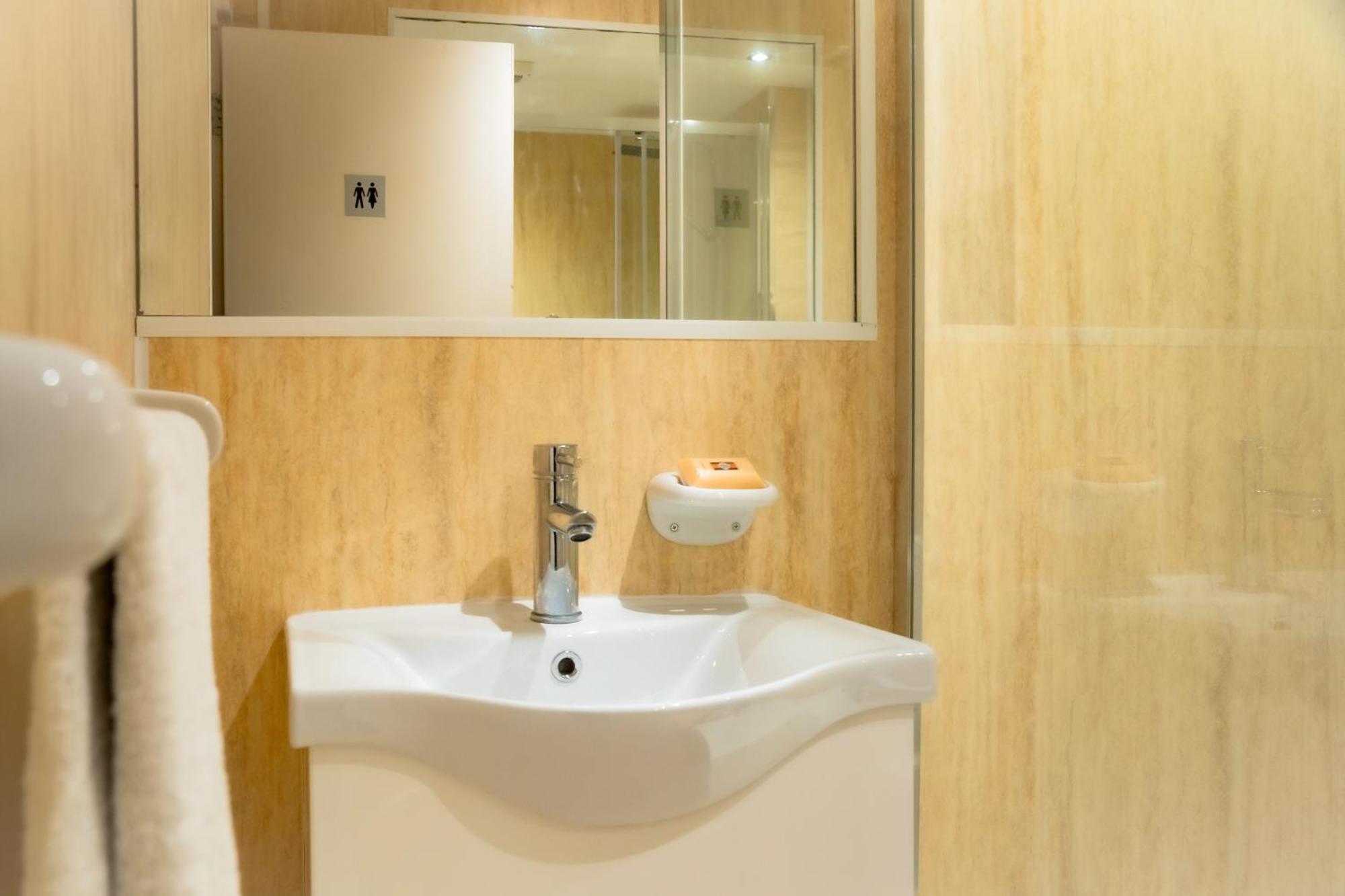 Loft Style Apartment Near O2, Abba Voyage, Excel Londra Dış mekan fotoğraf