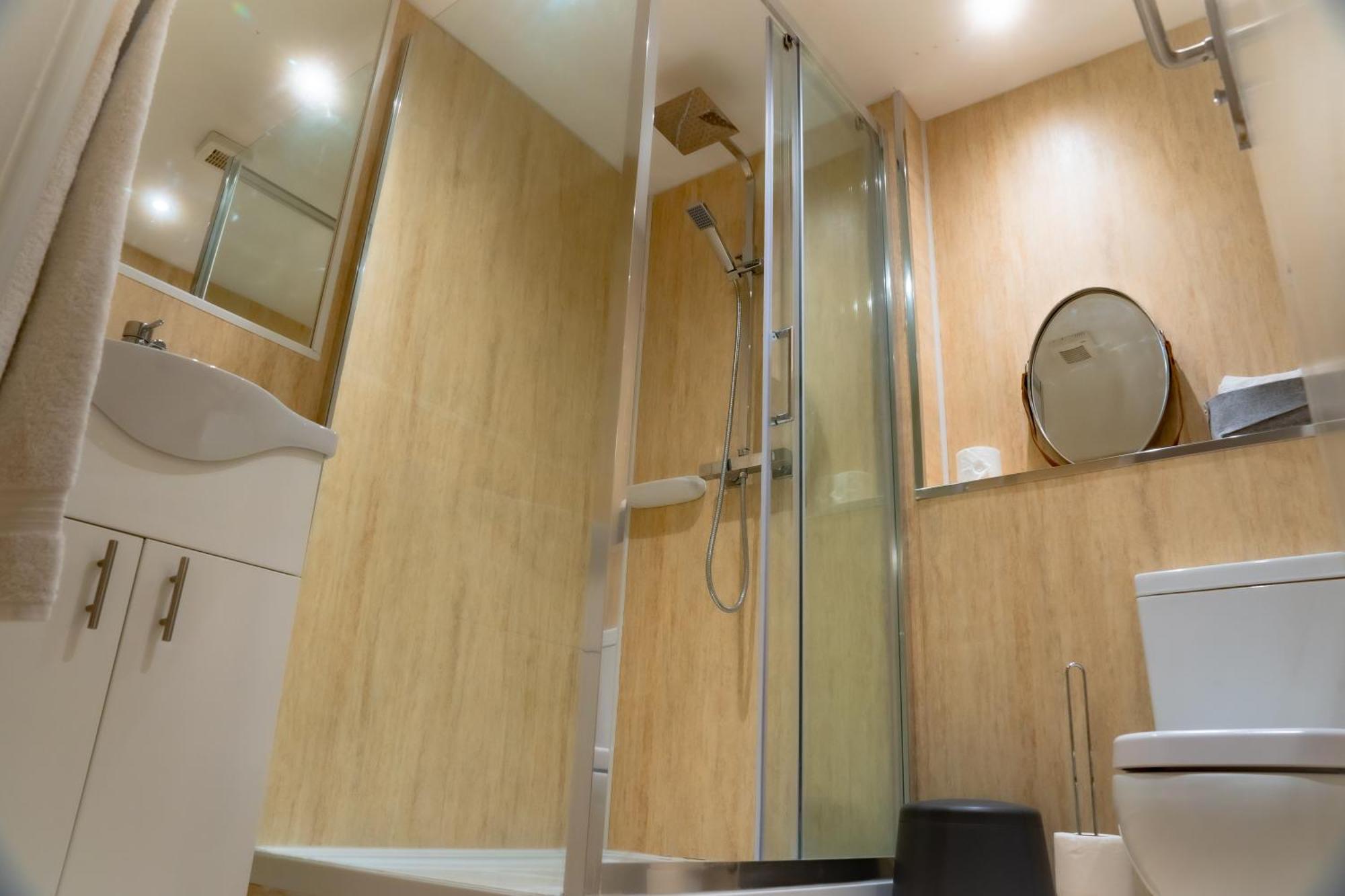 Loft Style Apartment Near O2, Abba Voyage, Excel Londra Dış mekan fotoğraf