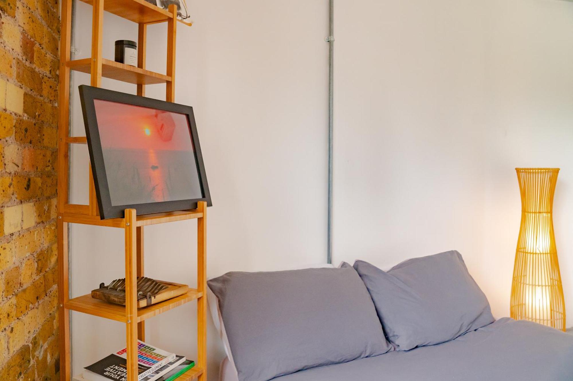 Loft Style Apartment Near O2, Abba Voyage, Excel Londra Dış mekan fotoğraf