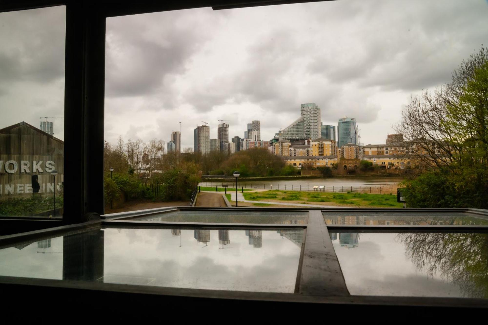 Loft Style Apartment Near O2, Abba Voyage, Excel Londra Dış mekan fotoğraf